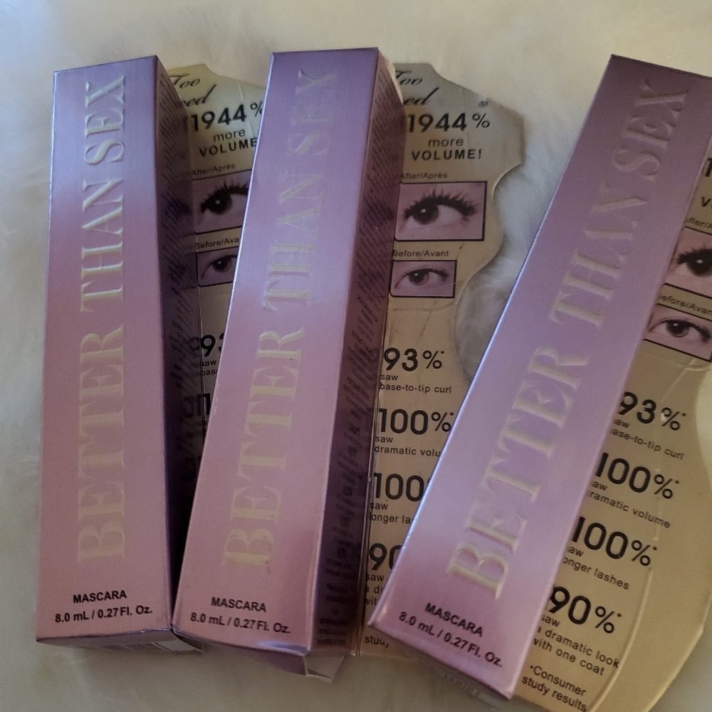 Black mascara. Set of 3